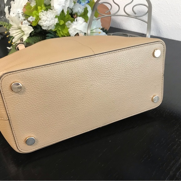 Michael Kors Bedford Medium Tote Handbag and Wallet - Picture 5 of 15